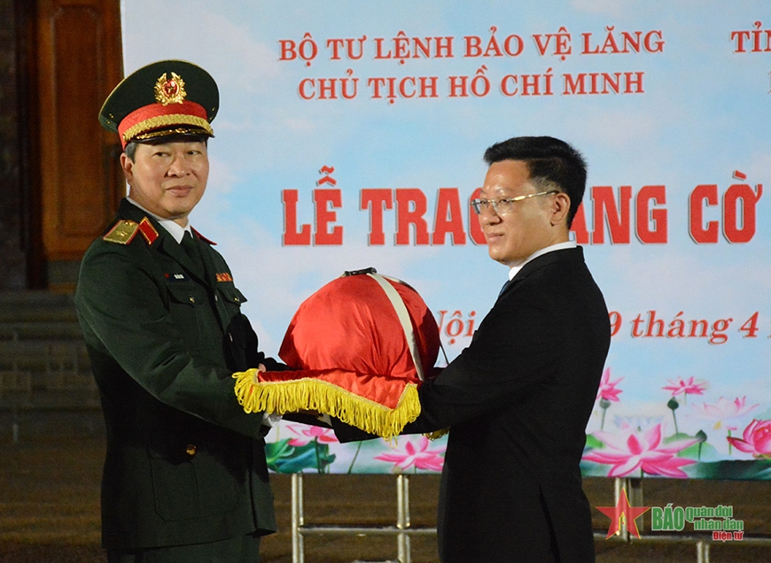 National flags presented to Co To Island District
